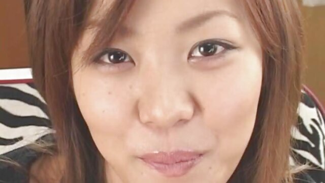 Menakjubkan :  Model remaja pucat mendapat pussy disumbat dengan schlong hitam videolucahmelayu Panas lucah filem 