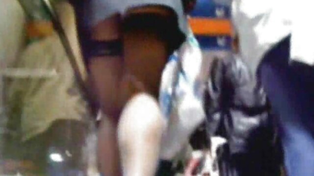 Menakjubkan :  Selepas menjilat pic tanpa vedio bogel rambutnya, lelaki itu telah menghisap batangnya Panas lucah filem 