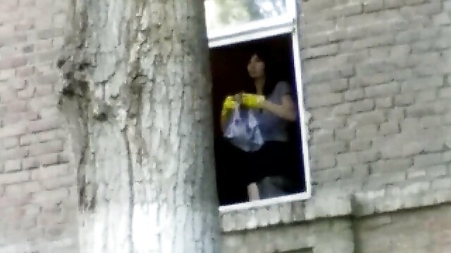 Menakjubkan :  Gadis cantik dengan pantat besar digerudi dalam faraj dari video lucah tamil belakang Panas lucah filem 