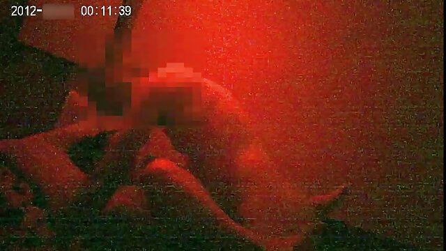 Menakjubkan : Minx gerah menghisap batang pelir bonjol pelayan bar dan bersedia untuk dubur Panas lucah filem